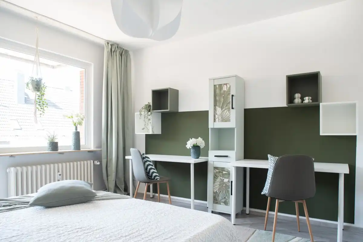 WG Zimmer Dunkelgrün